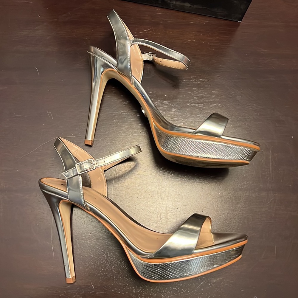 bebe patrice heels